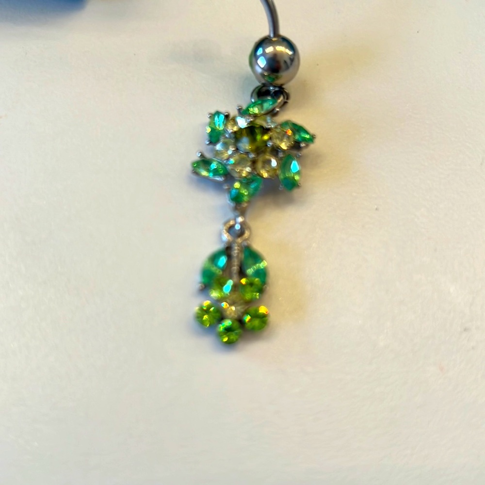 Silver and high-quality crystals Emerald Green new naval ring crystal flowers